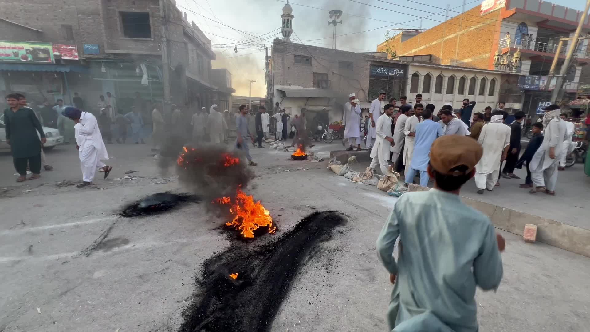 Anger spills onto streets as hours-long loadshedding hits many cities amid soaring temperature