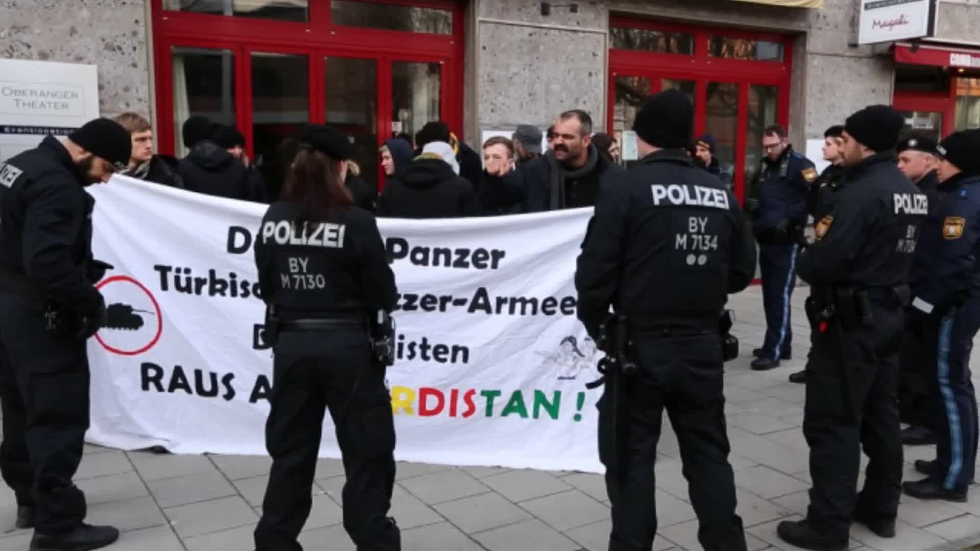 Kurds block SPD Bavarian Headquarters for Afrin