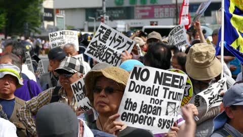 Protests in Tokyo as Trump visits Japan