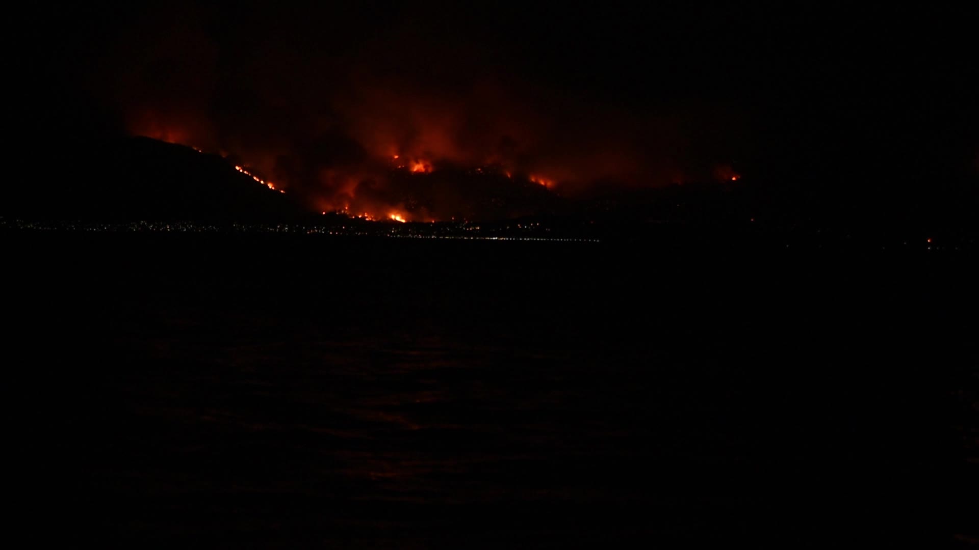 Massive wildfire burning in Kalamos Attika