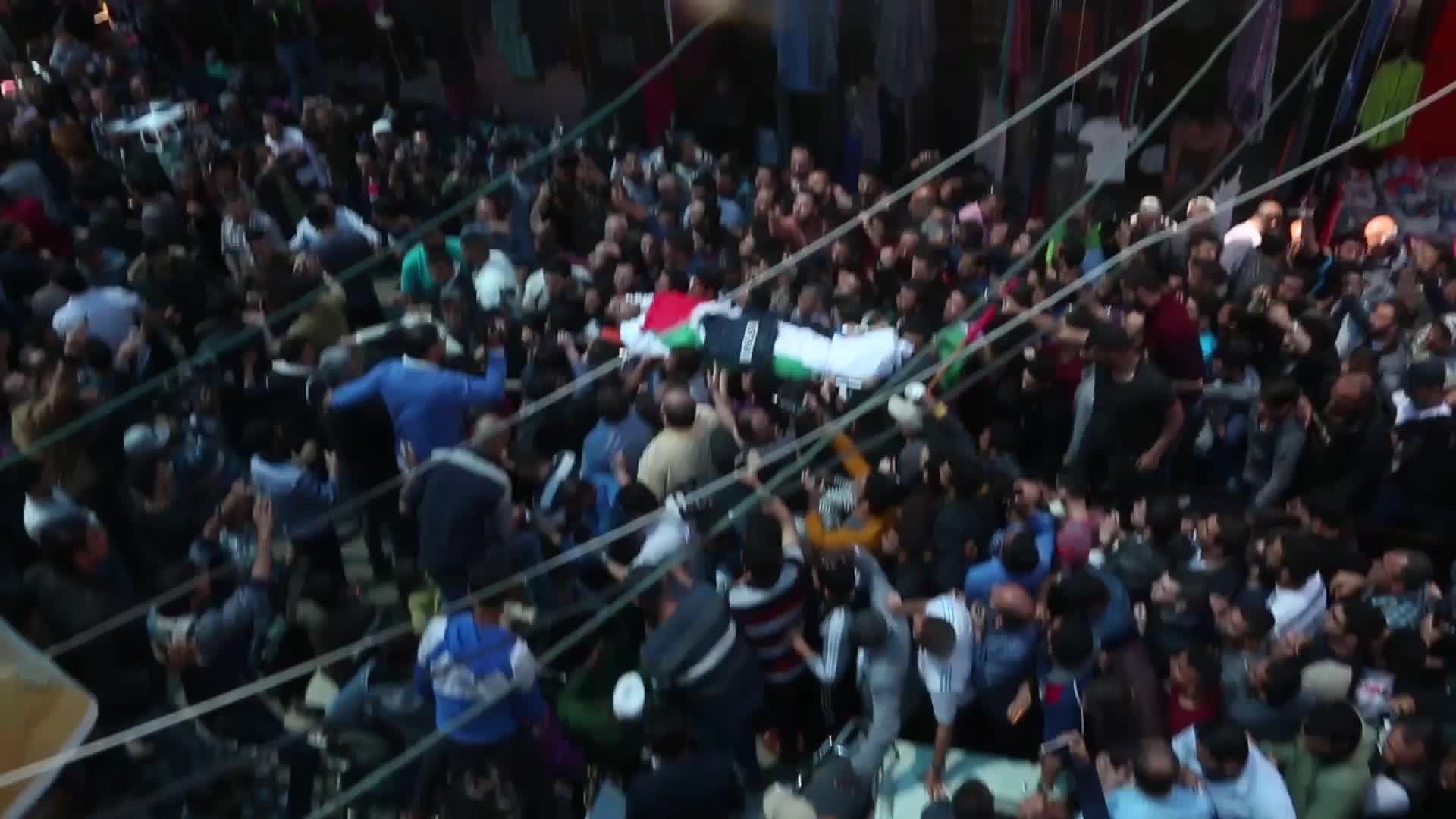 Gaza buries Palestinian journalist killed while covering mass border protest