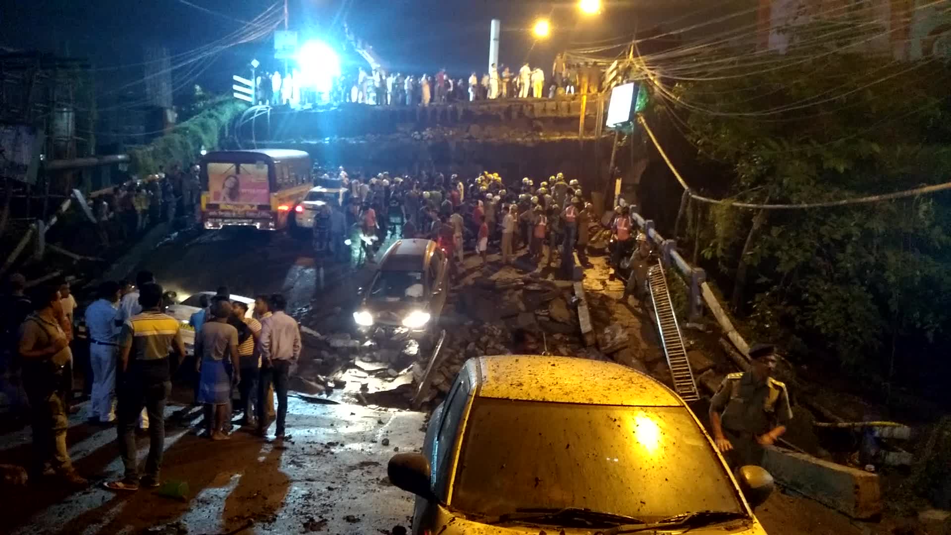 Majerhat Bridge collapses in South Kolkata