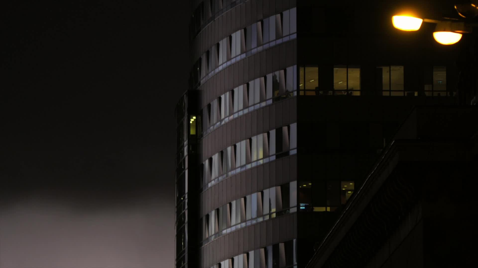 Day turns into night in Warsaw with sudden hail storm