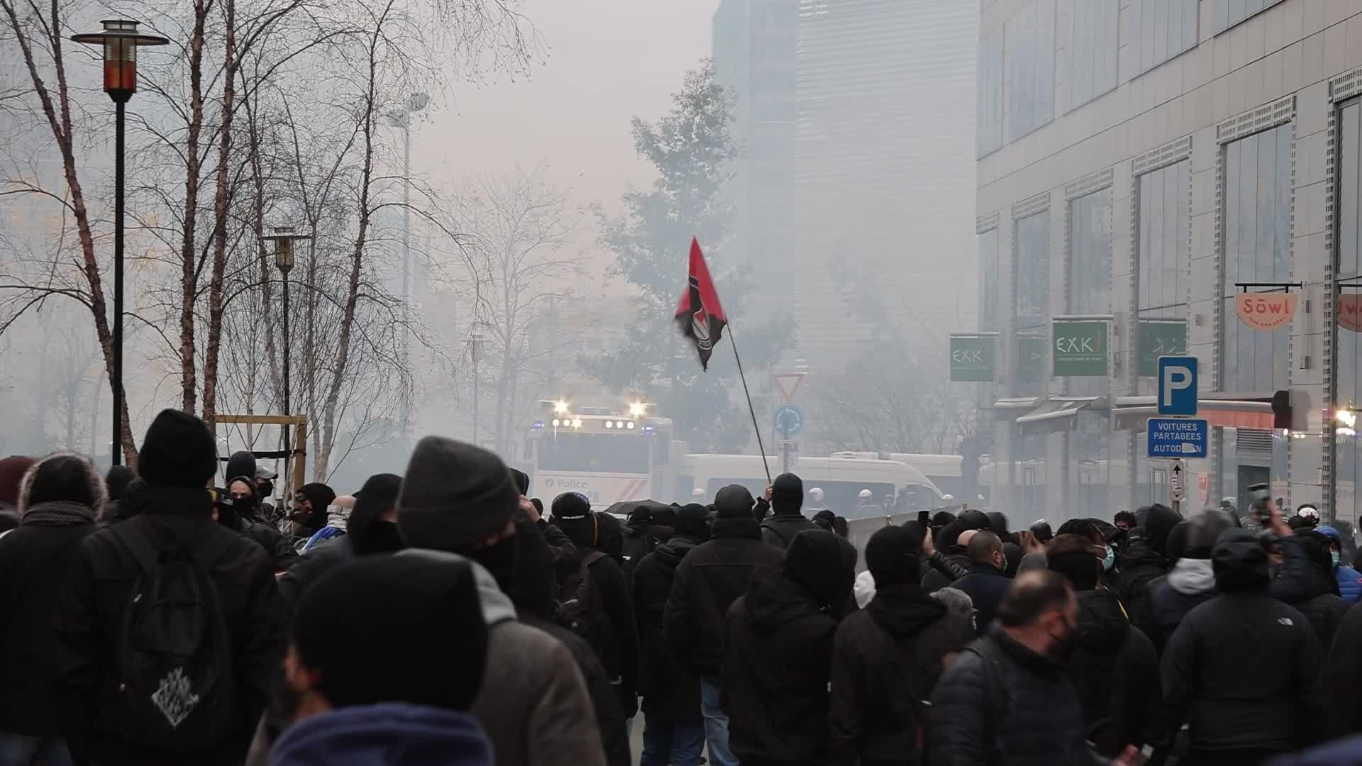 Clashes in Brussels as thousands protest against COVID-19 restrictions