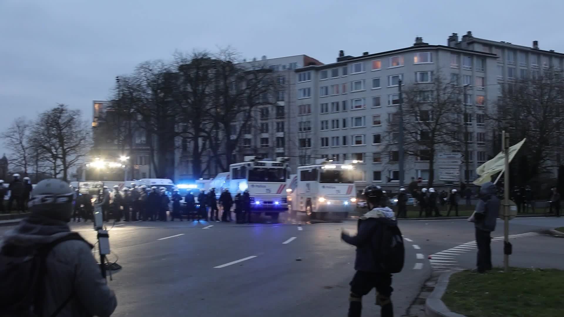 Clashes in Brussels as thousands protest against COVID-19 restrictions