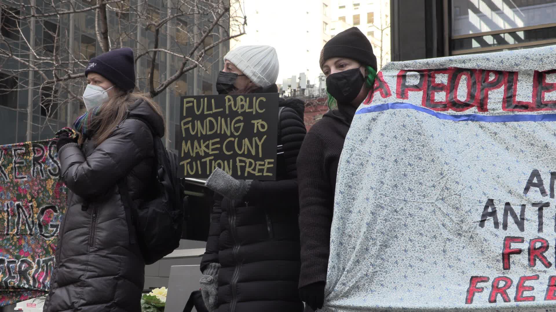 NYC: Faculty, students push back against new CUNY attendance policy amid COVID surge