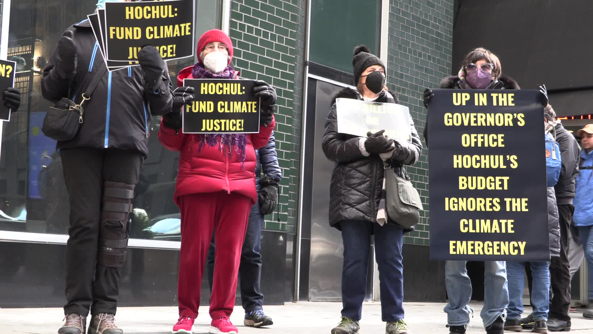NYC: Climate protesters gather outside Governor's office