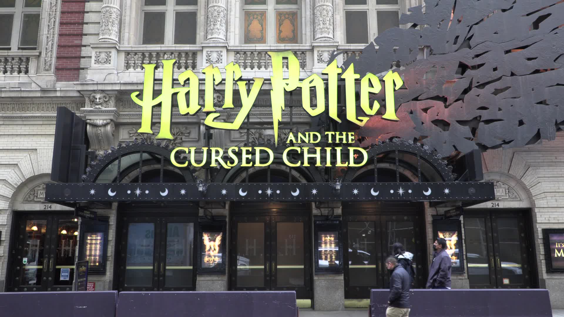 NYC: Harry Potter signs at Lyric Theatre