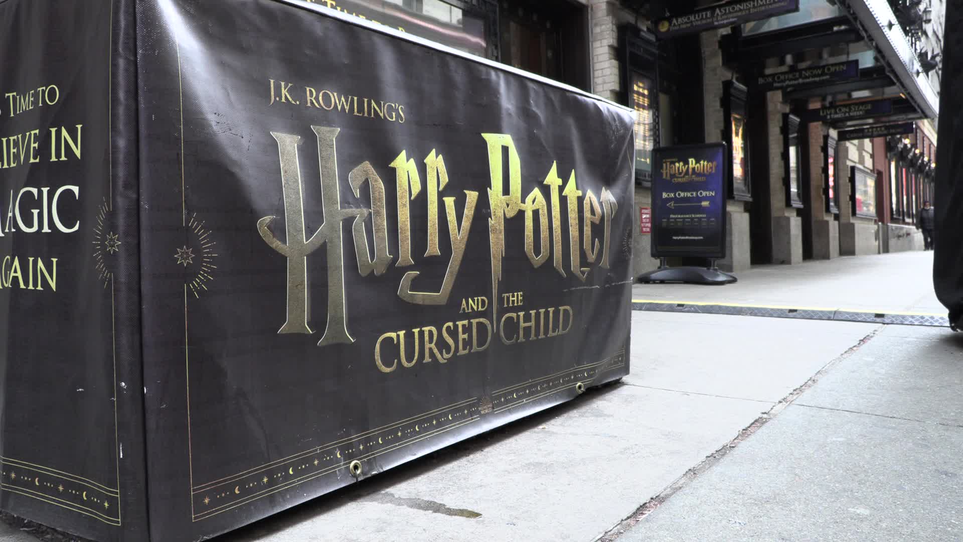 NYC: Harry Potter signs at Lyric Theatre