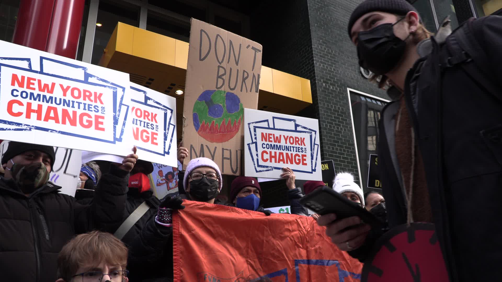 NYC: Climate activists rally in front of Governor Kathy Hochul's office