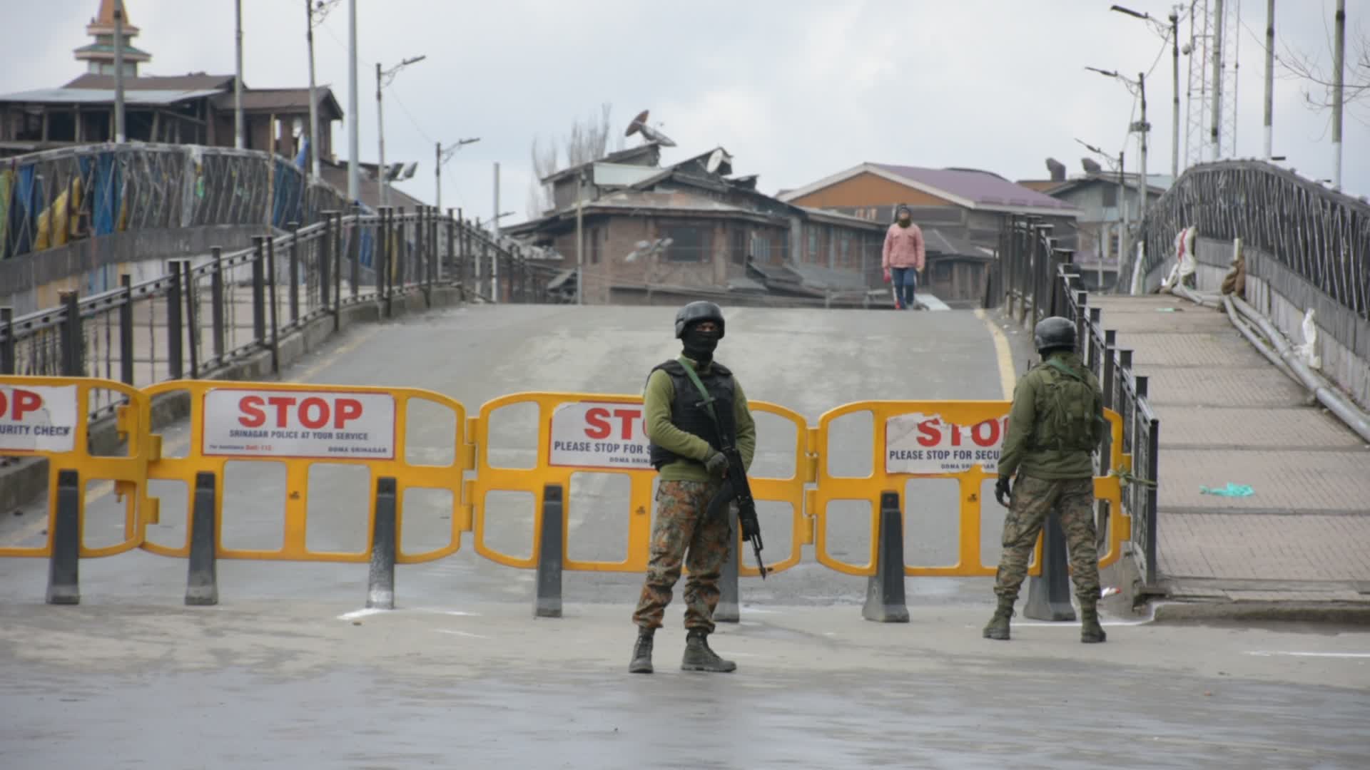Restriction in Kashmir On India's Republic Day