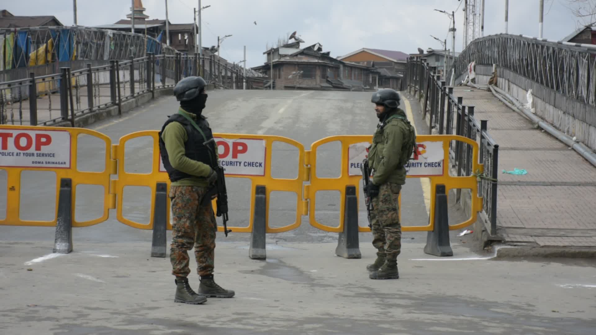 Restriction in Kashmir On India's Republic Day