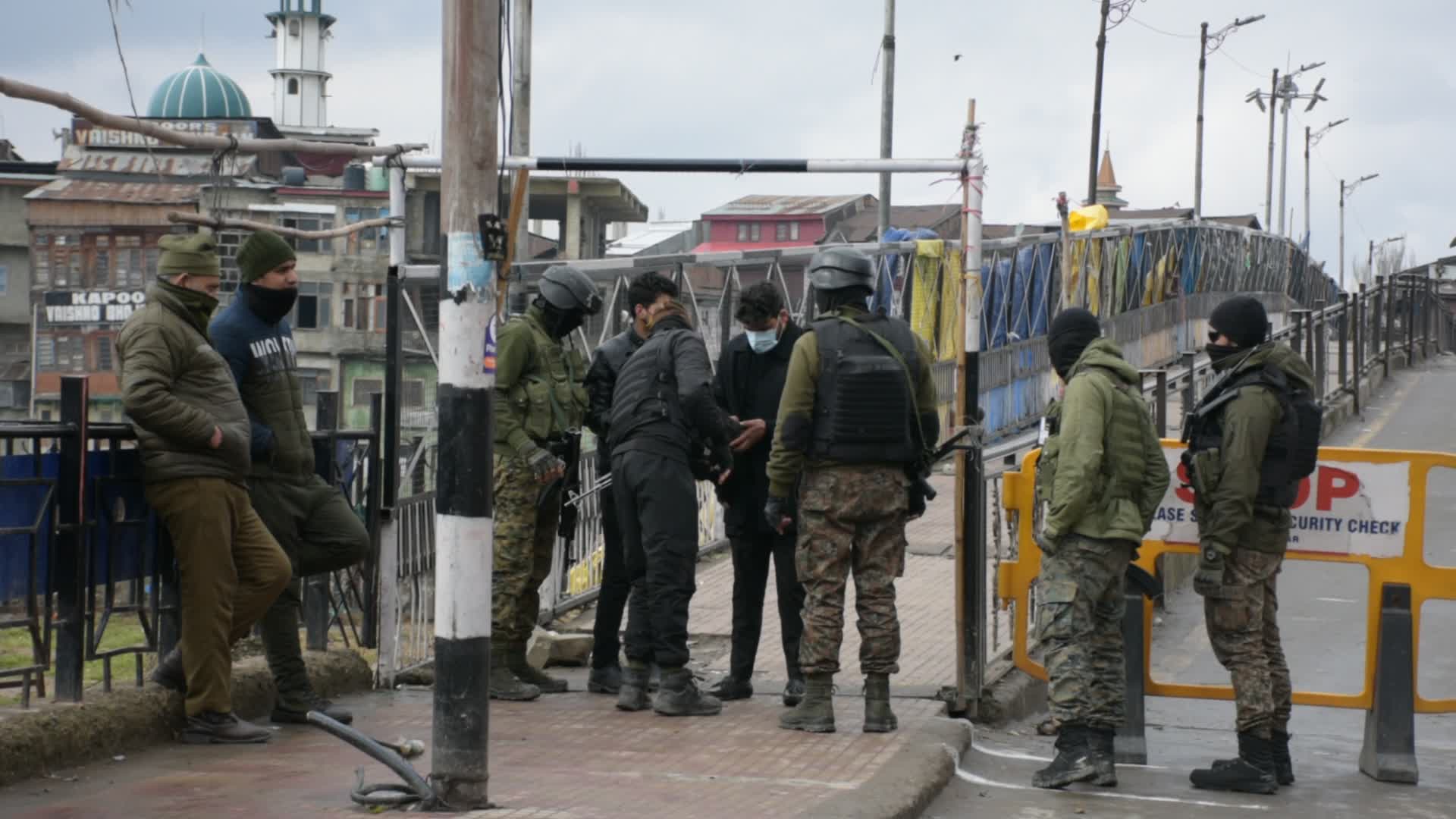 Restriction in Kashmir On India's Republic Day
