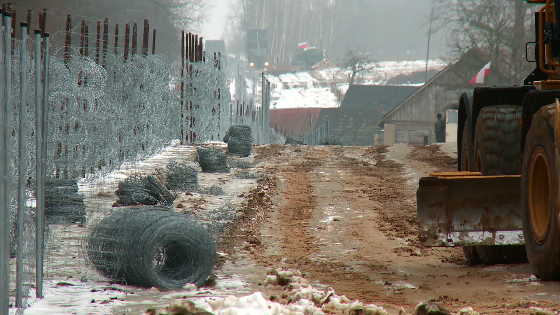 Poland builds wall on border with Belarus
