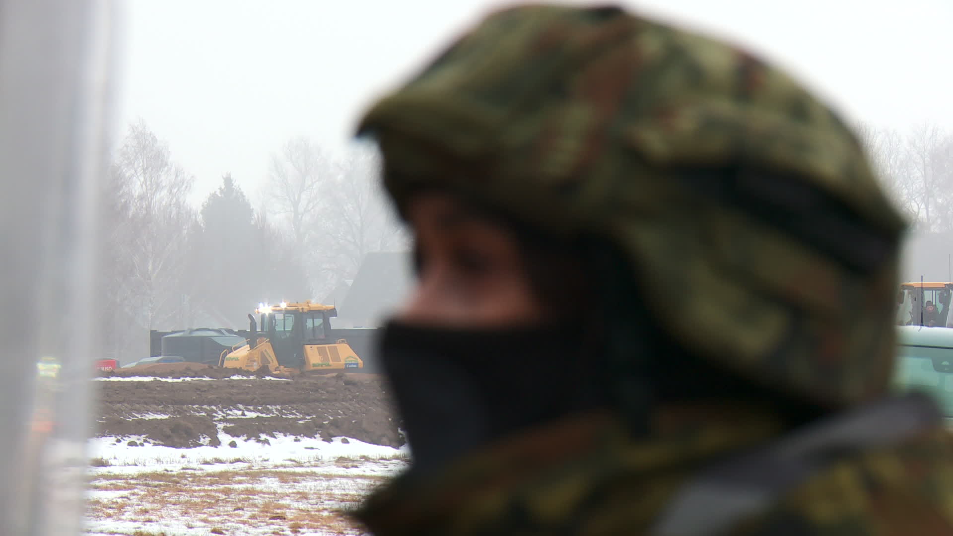 Poland builds wall on border with Belarus