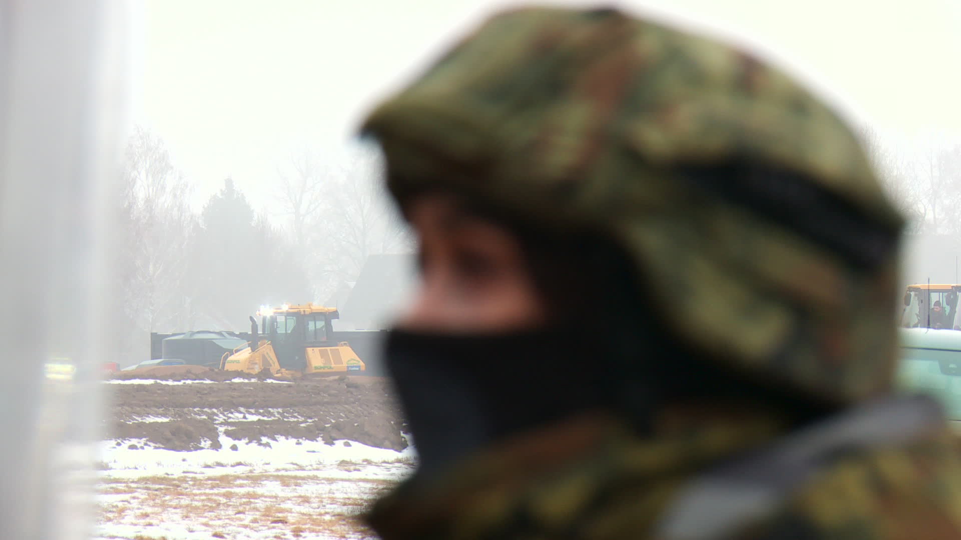 Poland builds wall on border with Belarus