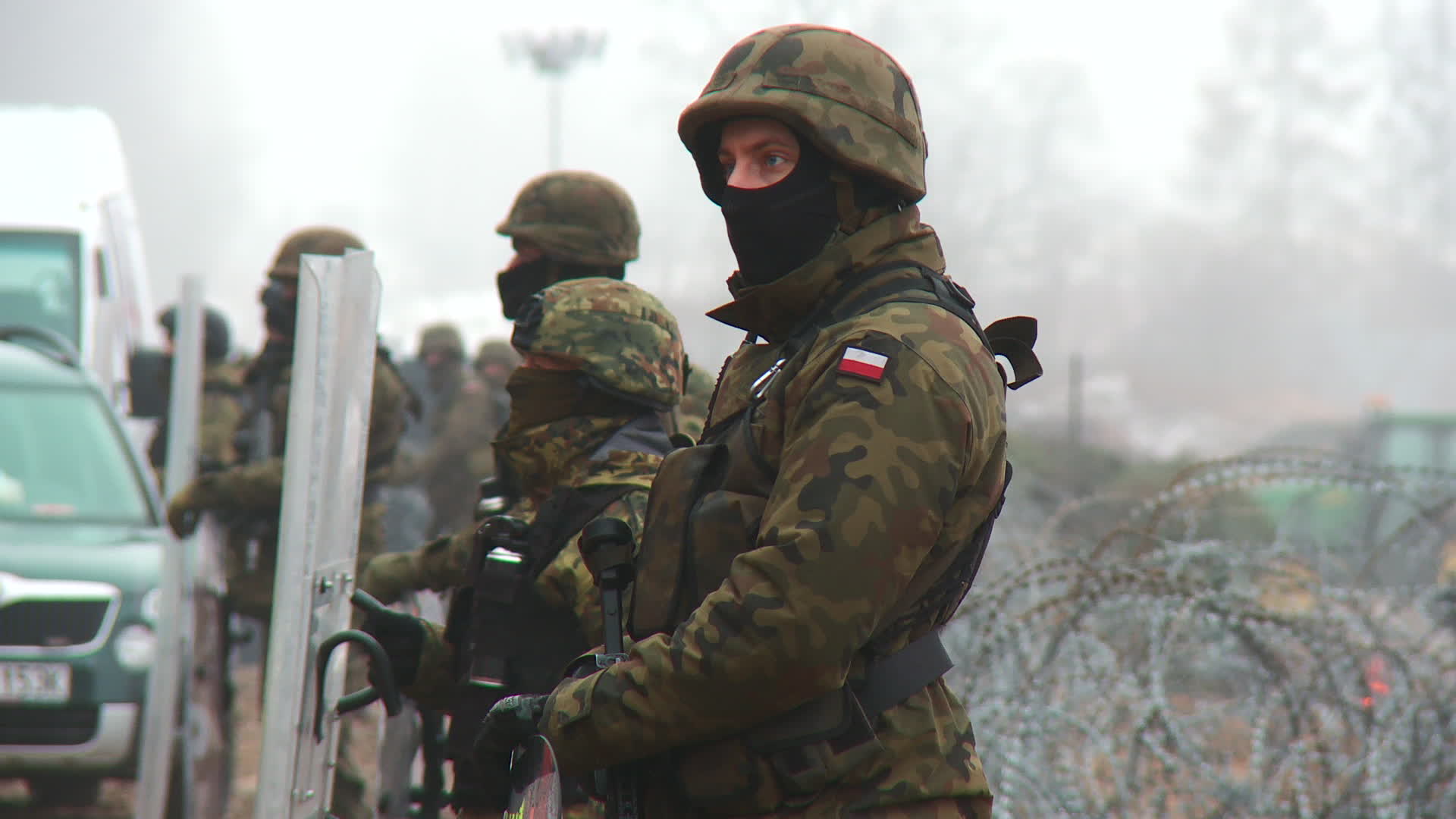 Poland builds wall on border with Belarus