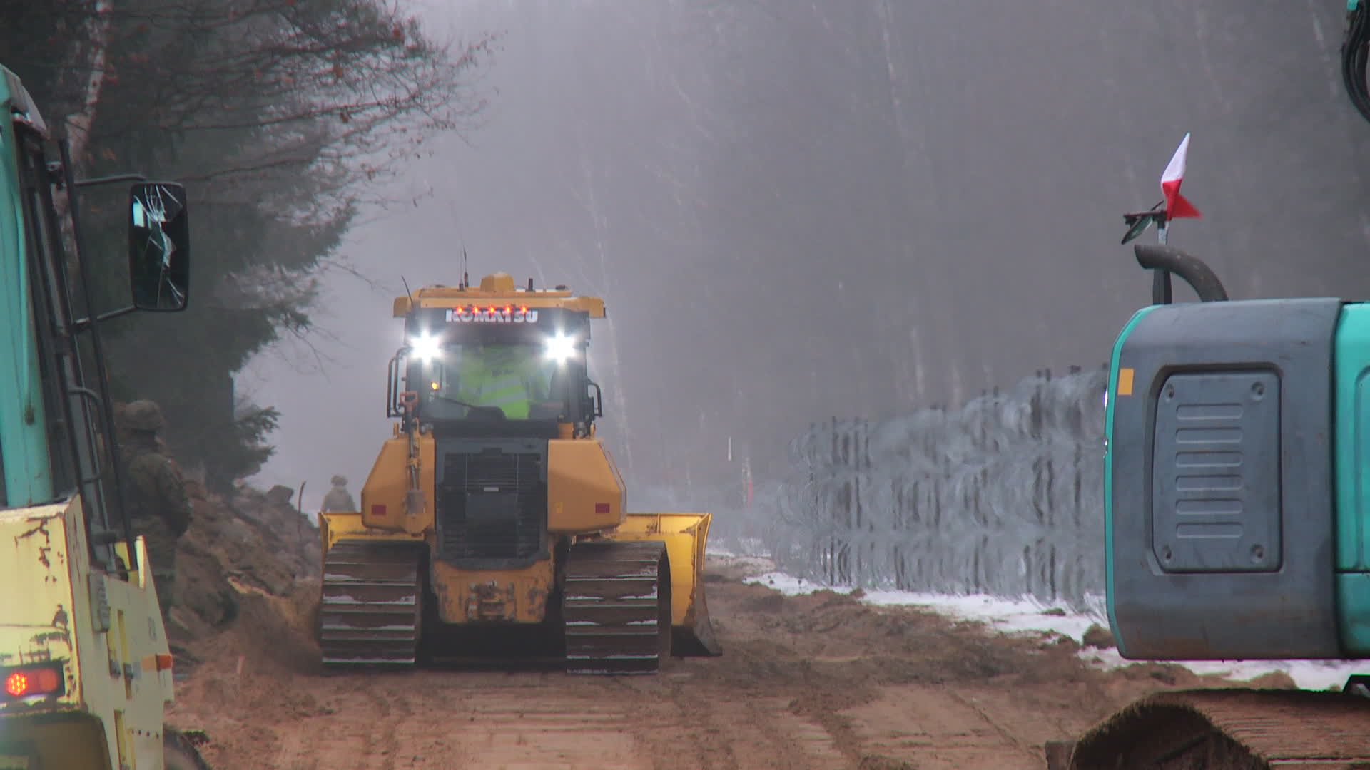 Poland builds wall on border with Belarus