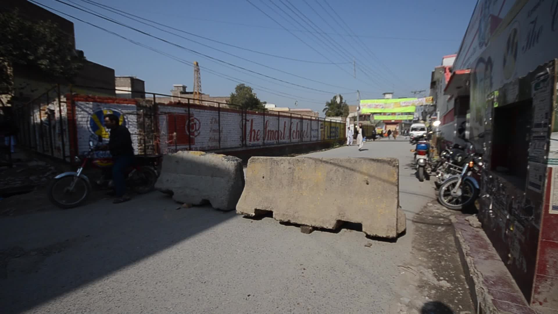 Smart lockdown imposed in COVID-19 hotspots in Peshawar