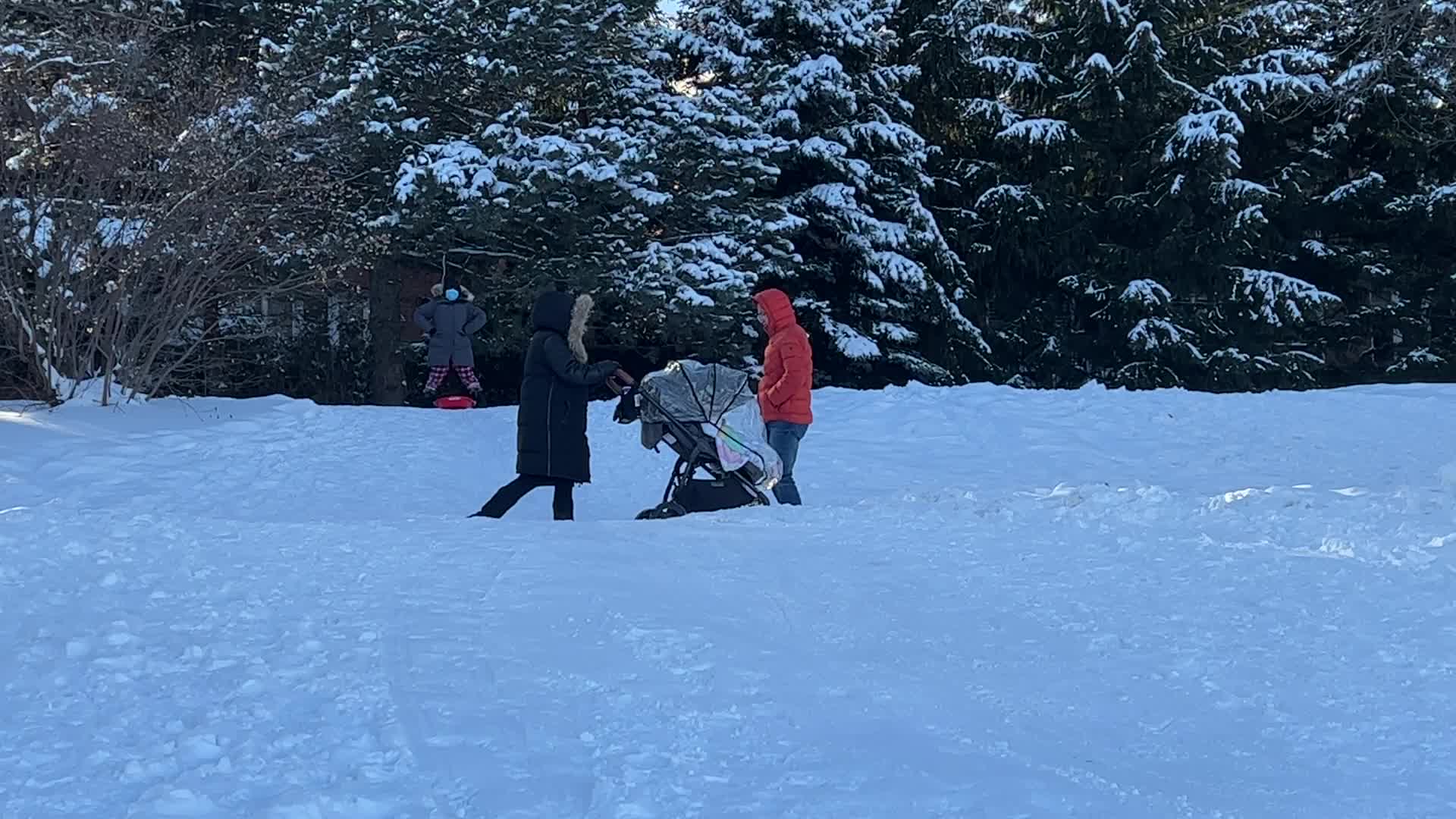 Daily life during winter in Toronto