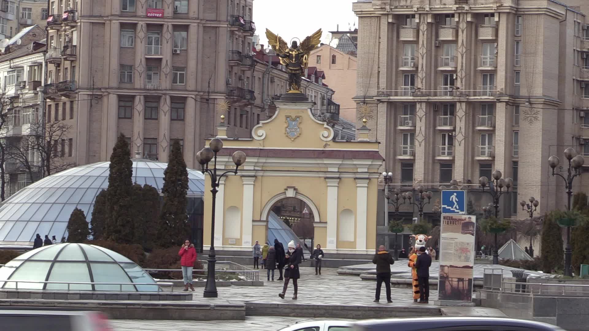 Daily life in Ukraine as the tension on the border with Russia stays