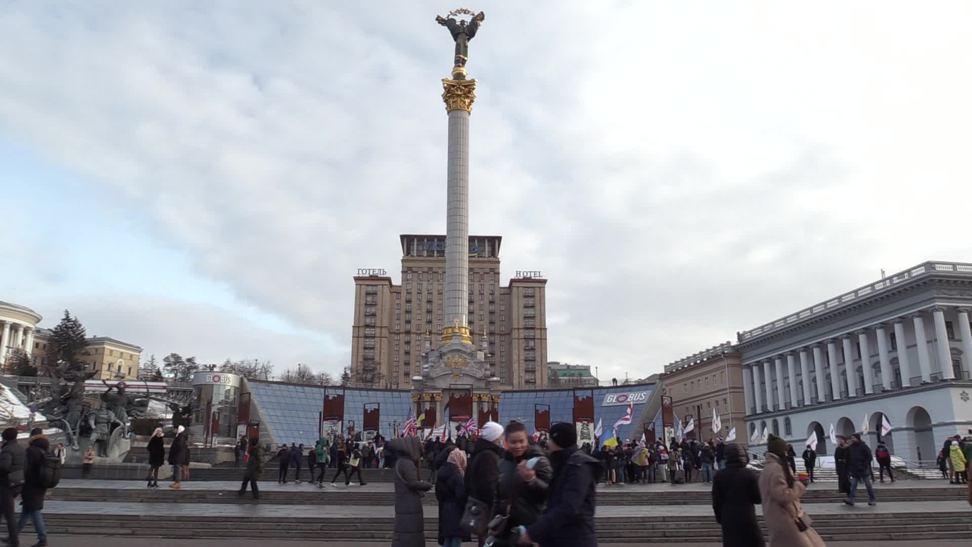 Daily life in Ukraine as the tension on the border with Russia stays
