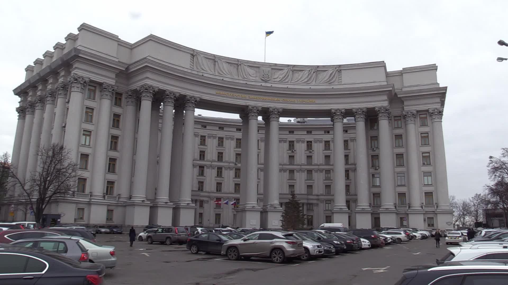 Daily life in Ukraine as the tension on the border with Russia stays