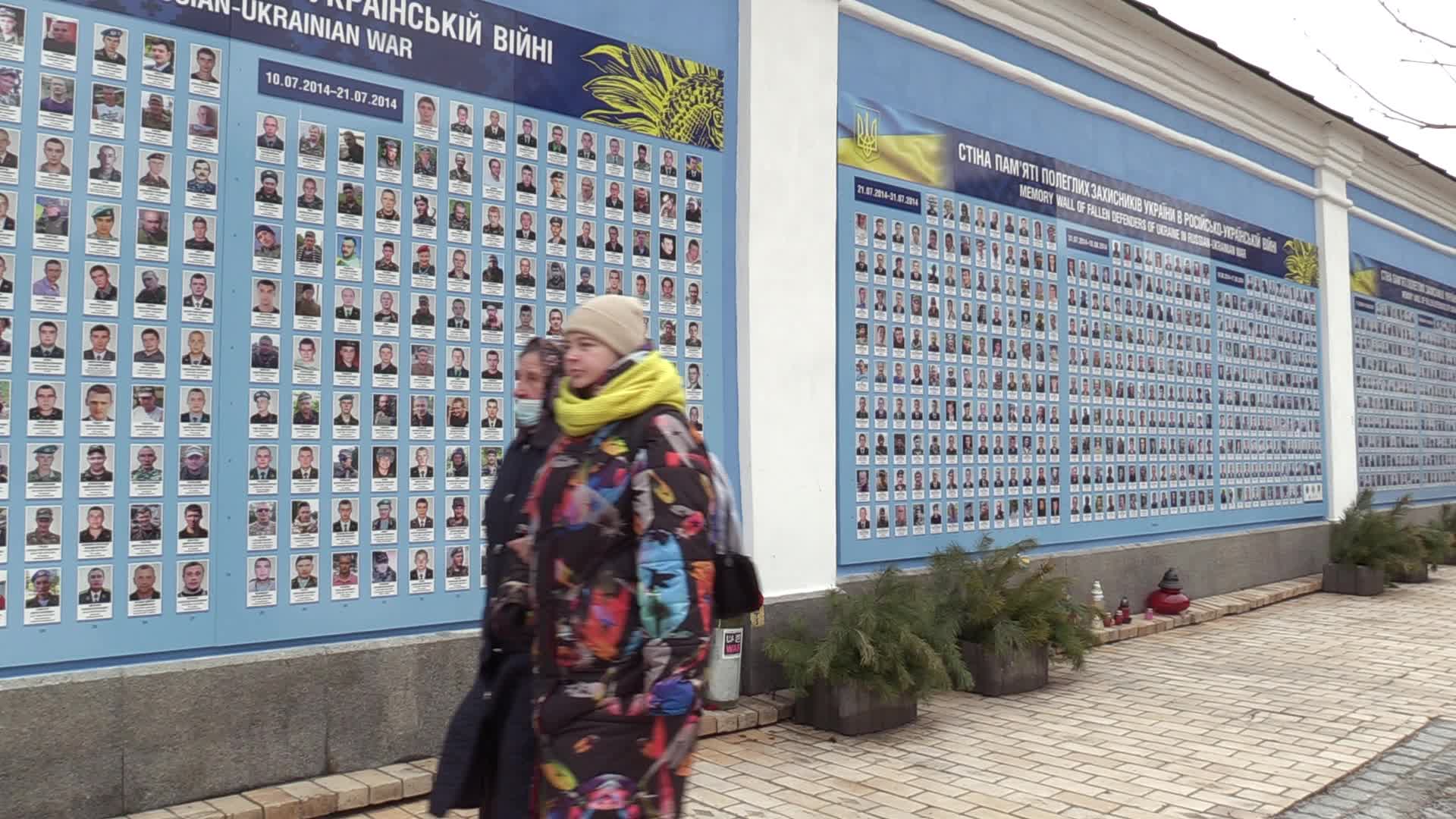 Daily life in Ukraine as the tension on the border with Russia stays