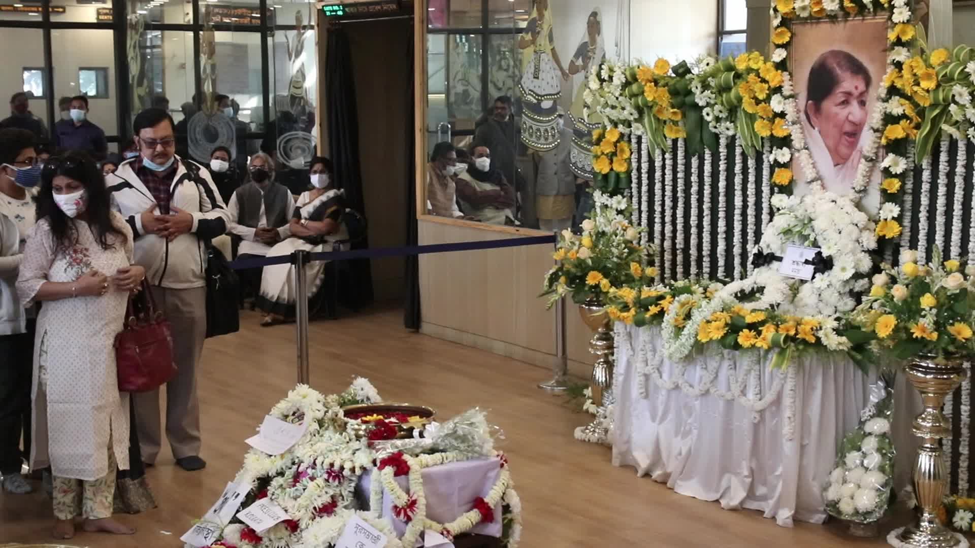 India honors singer Lata Mangeshkar at state funeral, dead at 92