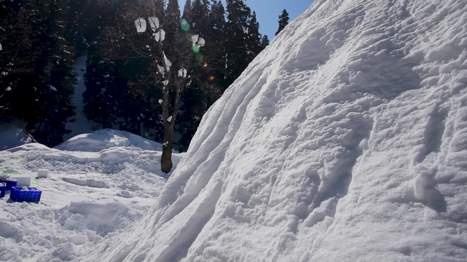 World's largest igloo café in Indian administered Kashmir