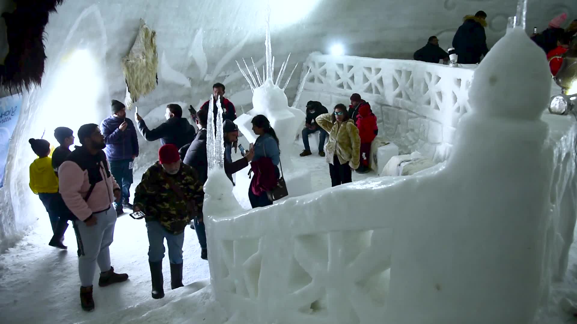 World's largest igloo café in Indian administered Kashmir