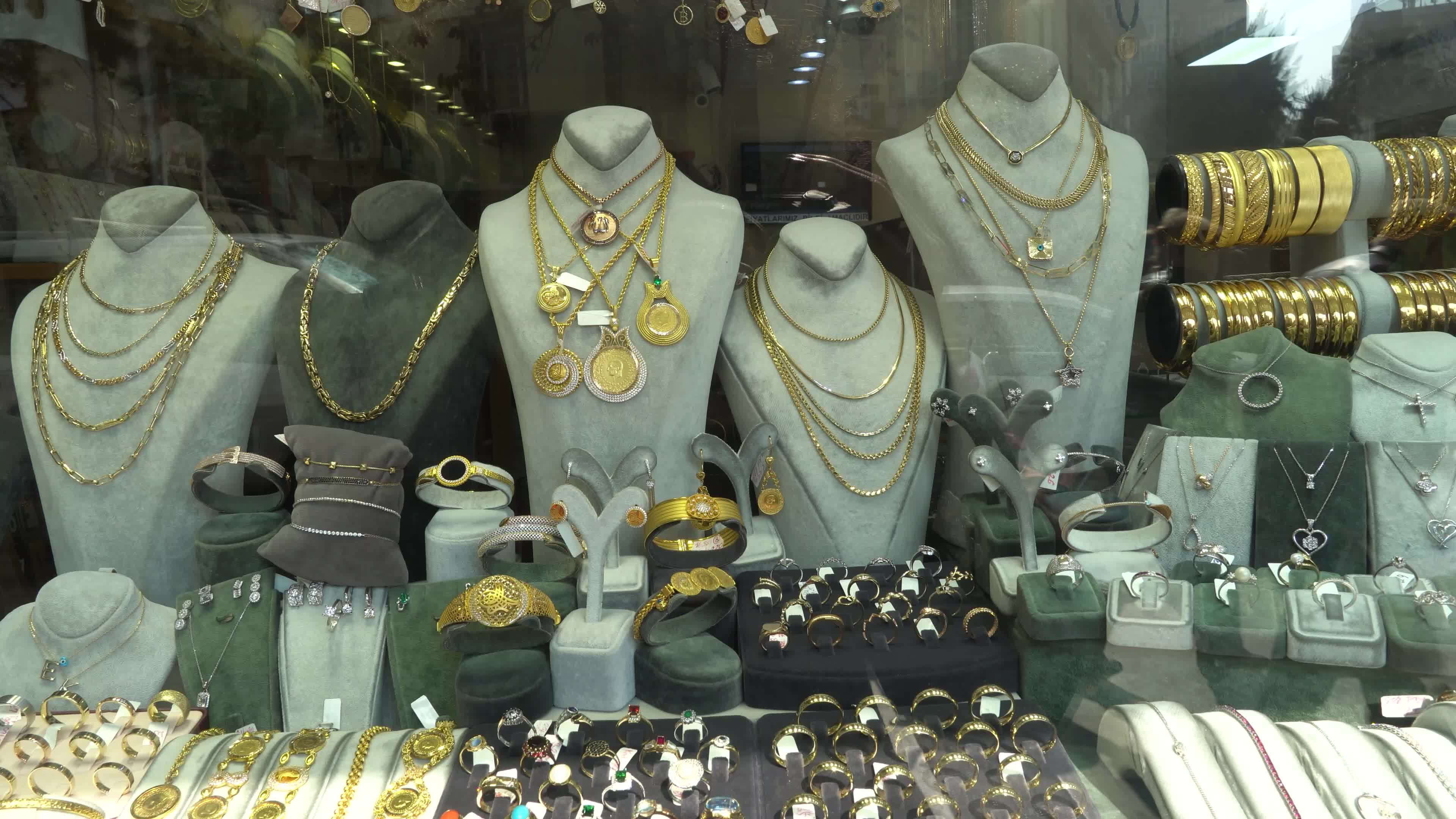 Turkey aims to attract 5,000 tons of under-the-mattress gold into the financial system