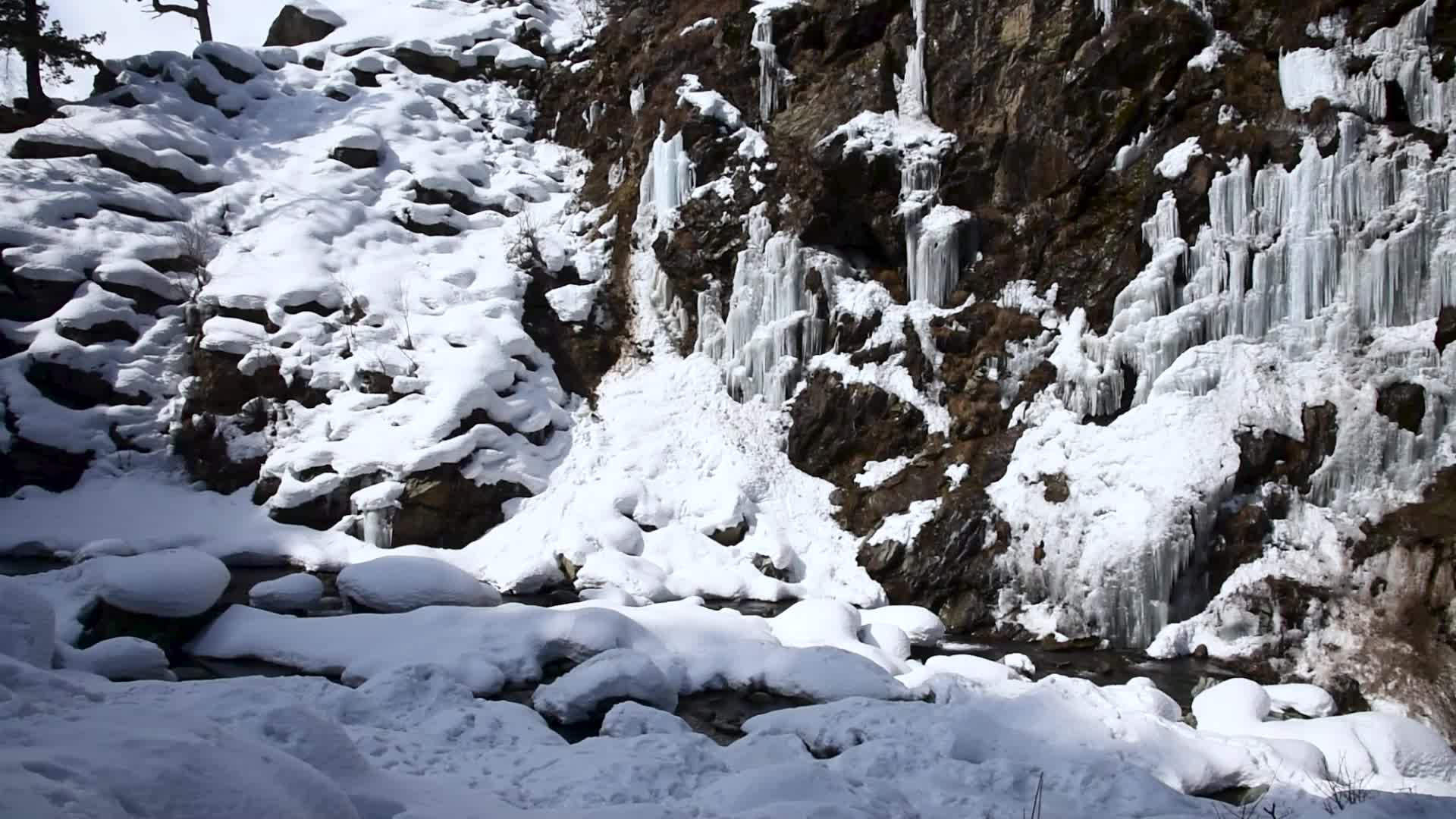  Frozen waterfall in Baramulla, Indian administered Kashmir.