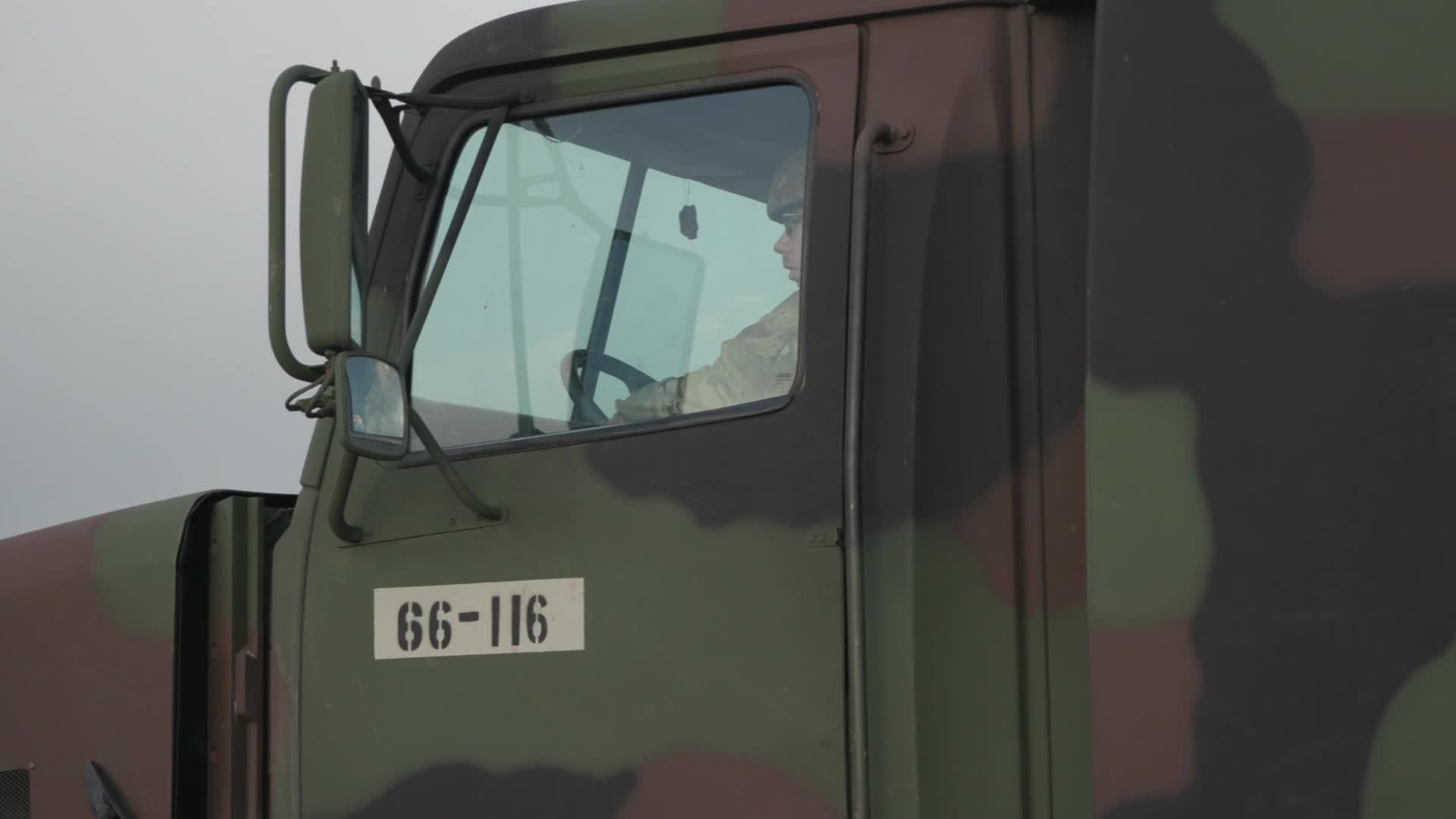 US soldiers arrive in Poland