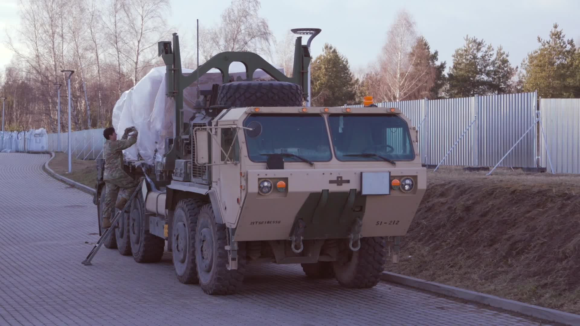 US soldiers arrive in Poland