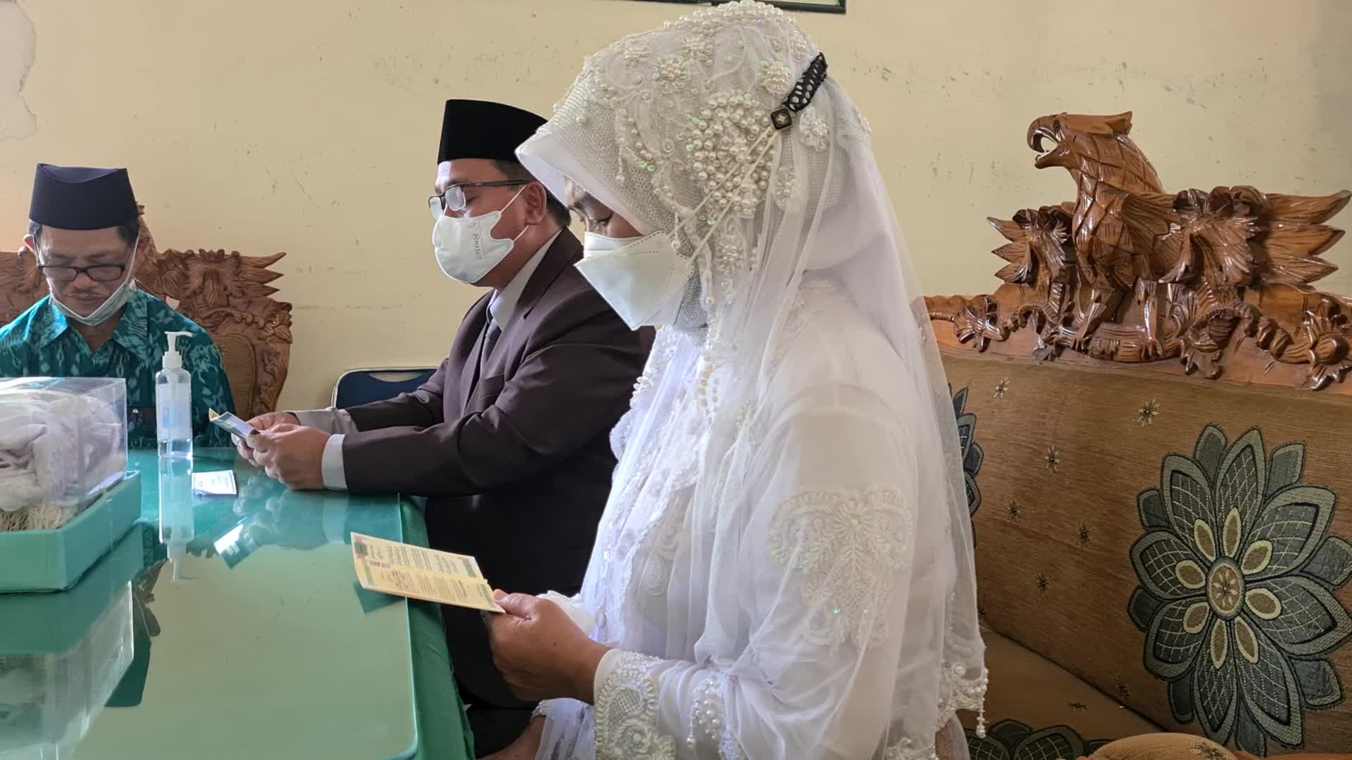 Palindrome wedding in Indonesia amid the COVID-19 pandemic