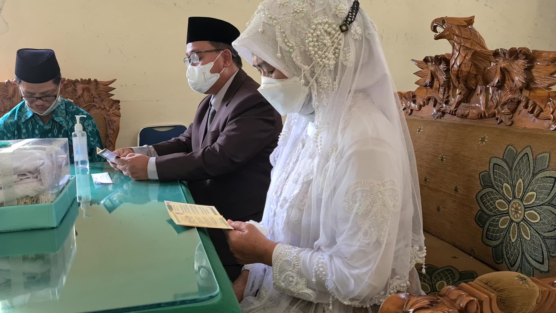 Palindrome wedding in Indonesia amid the COVID-19 pandemic