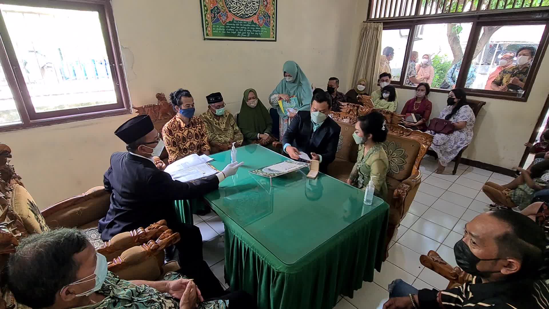 Palindrome wedding in Indonesia amid the COVID-19 pandemic