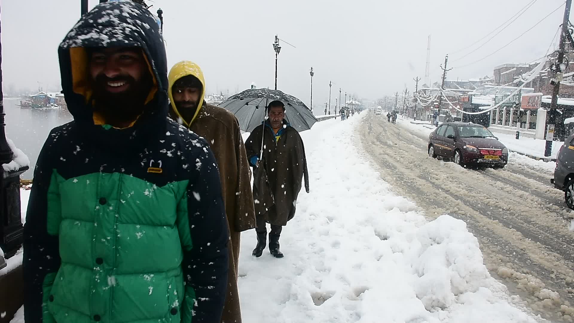 Heavy Snowfall In Kashmir