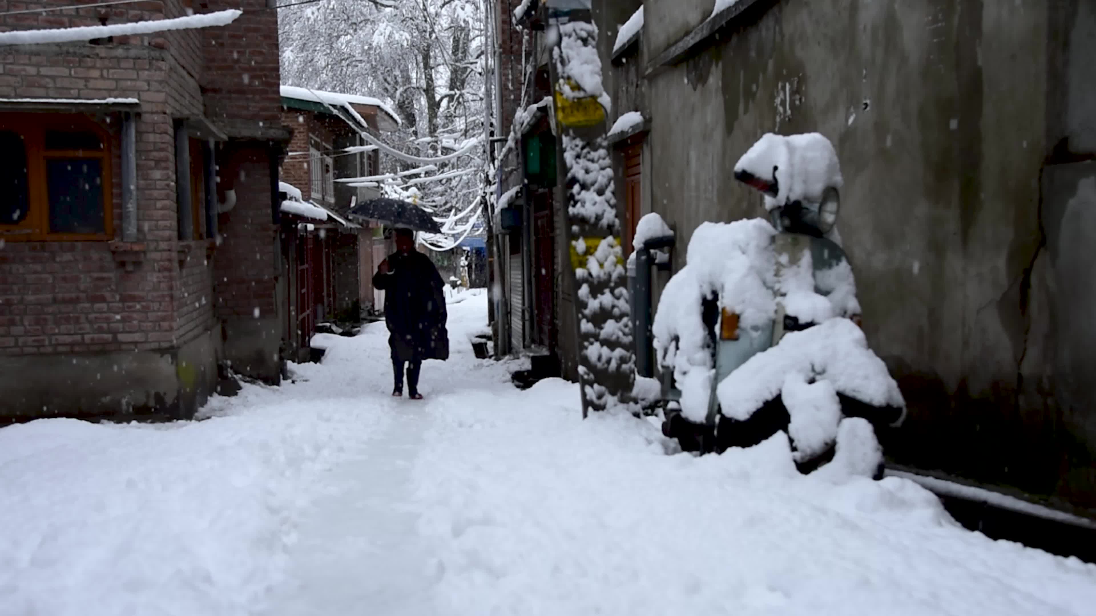 Heavy snowfall in Indian administered Kashmir