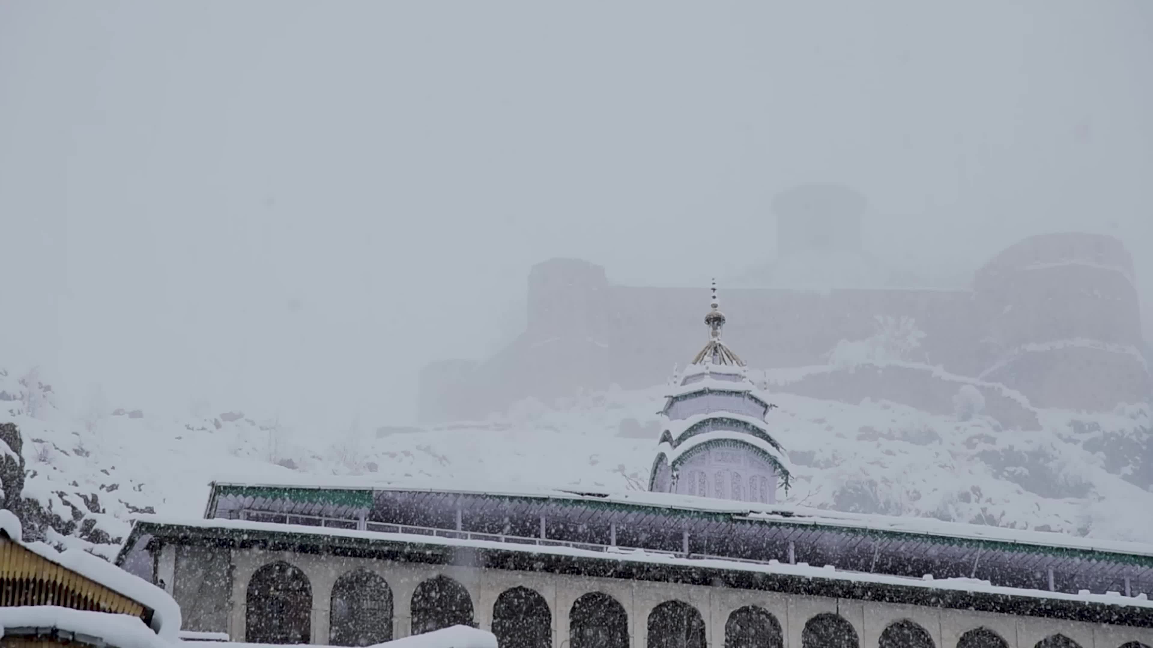 Heavy snowfall in Indian administered Kashmir