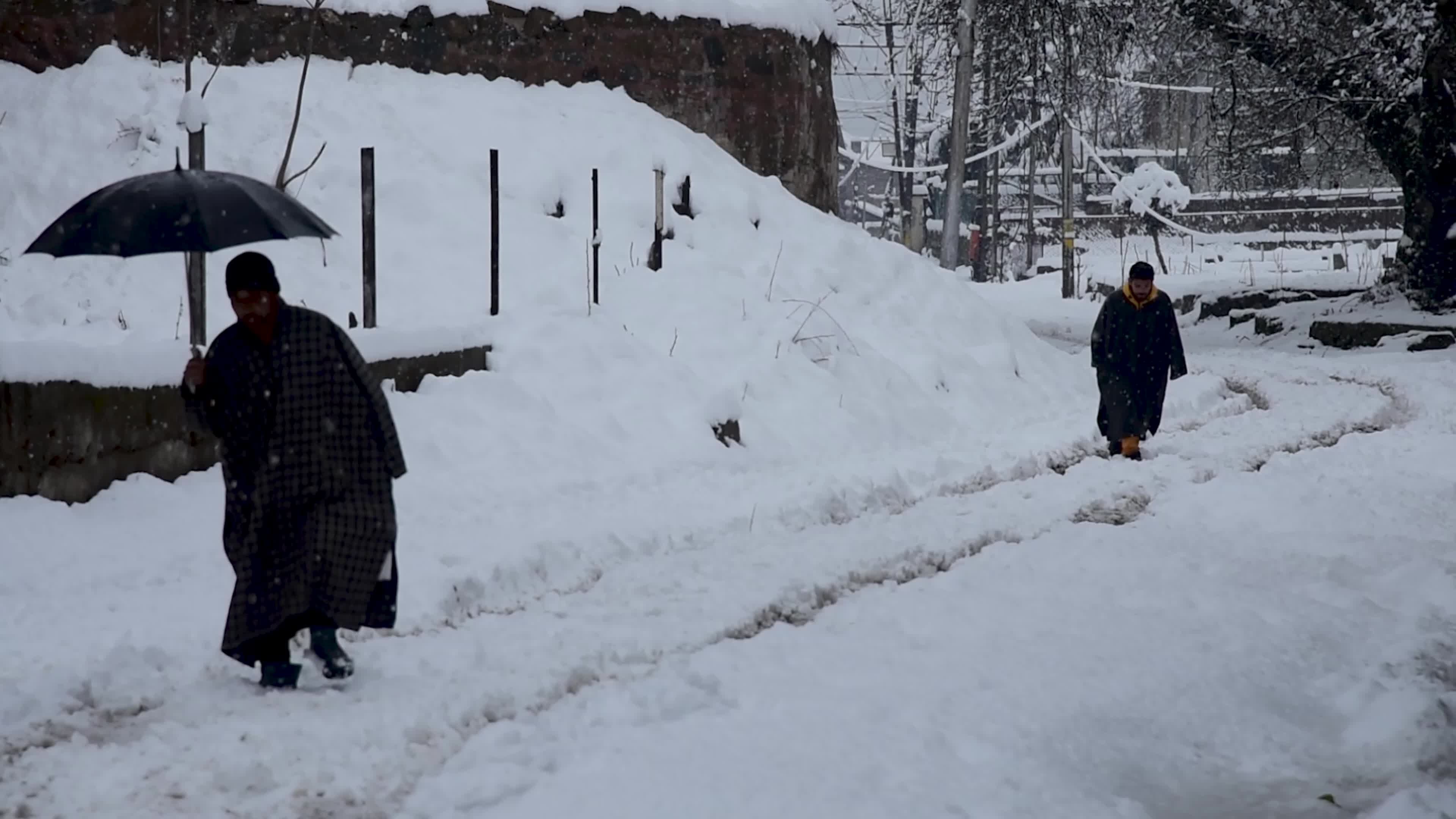 Heavy snowfall in Indian administered Kashmir