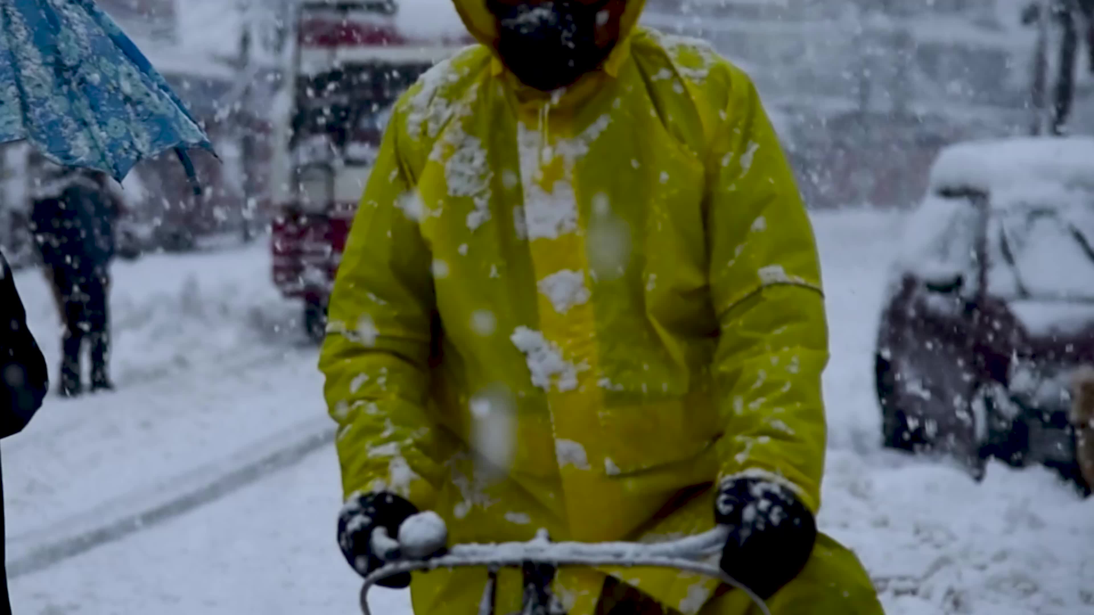 Heavy snowfall in Indian administered Kashmir
