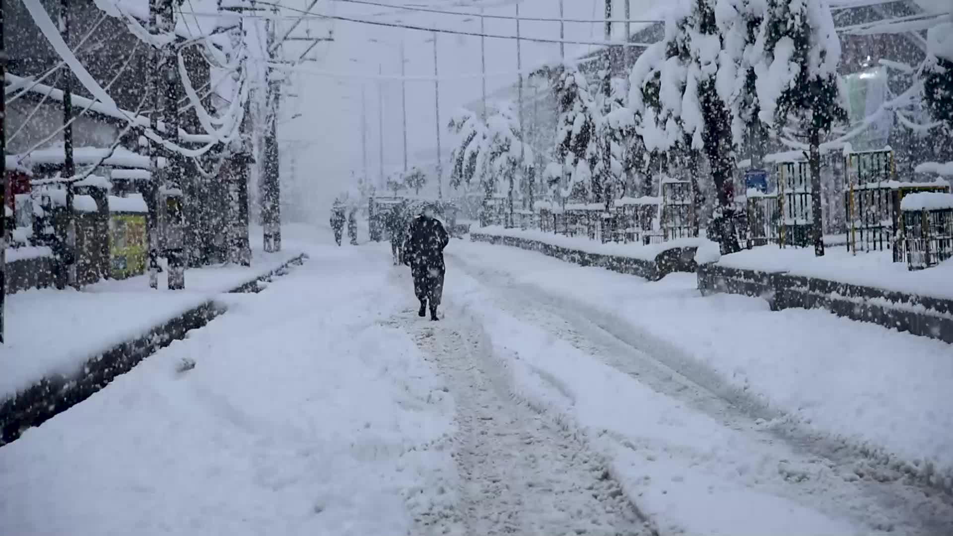 Heavy snowfall in Indian administered Kashmir