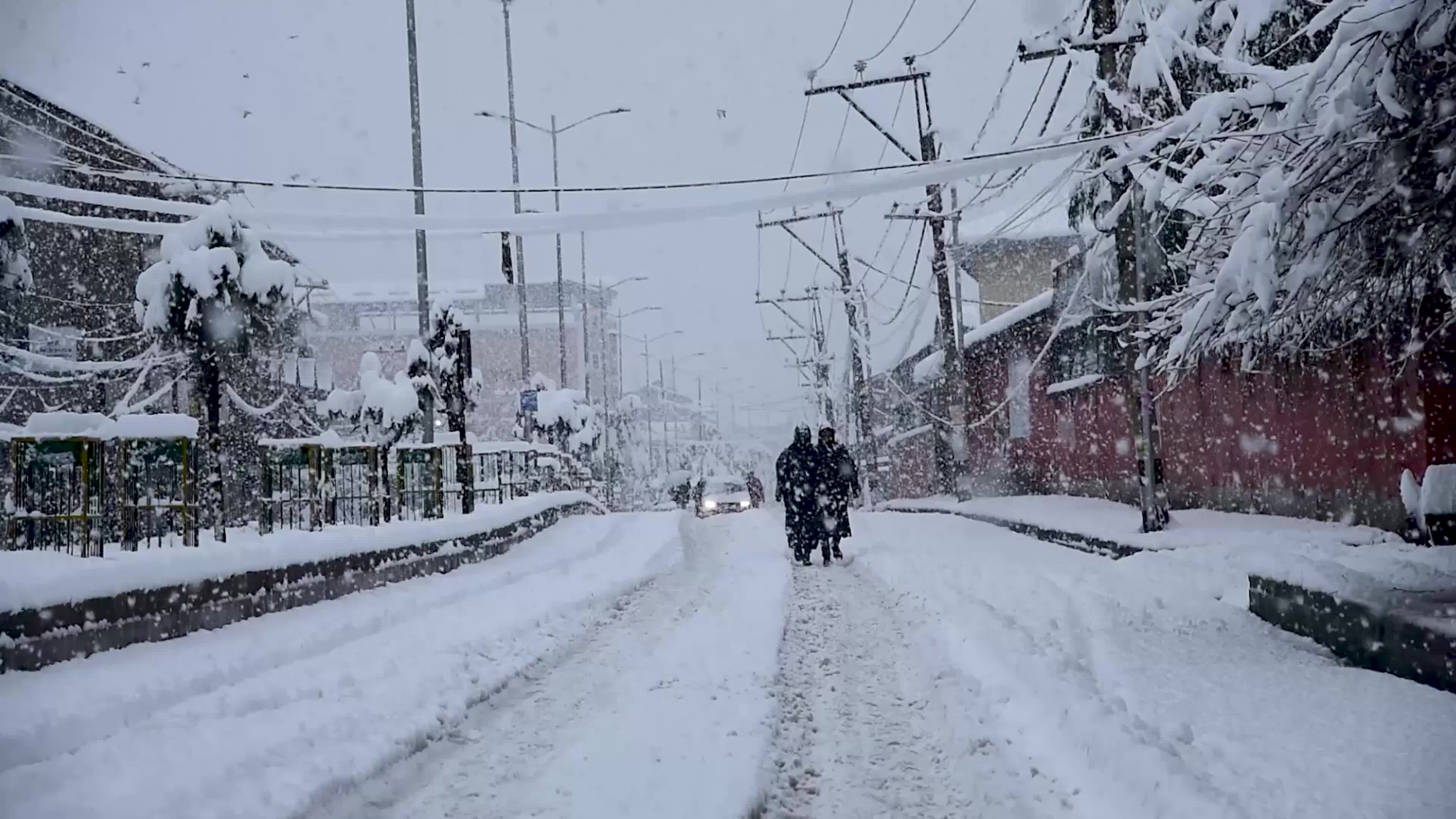 Heavy snowfall in Indian administered Kashmir