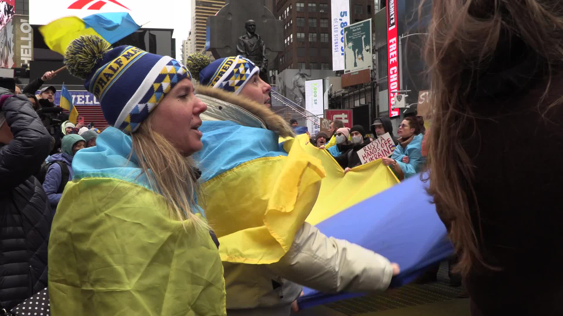 NYC: Thousands of Anti-War Protesters March to Stop War in Ukraine