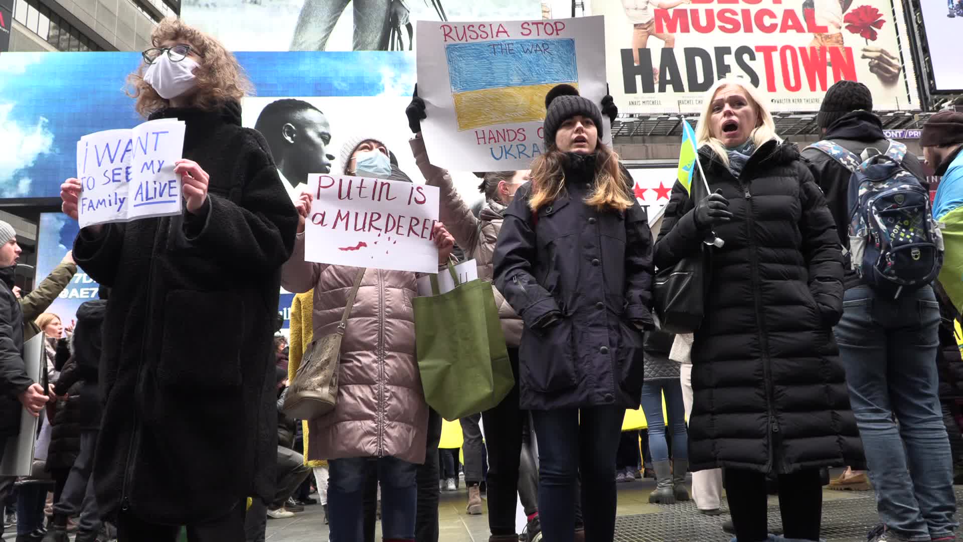 NYC: Thousands of Anti-War Protesters March to Stop War in Ukraine