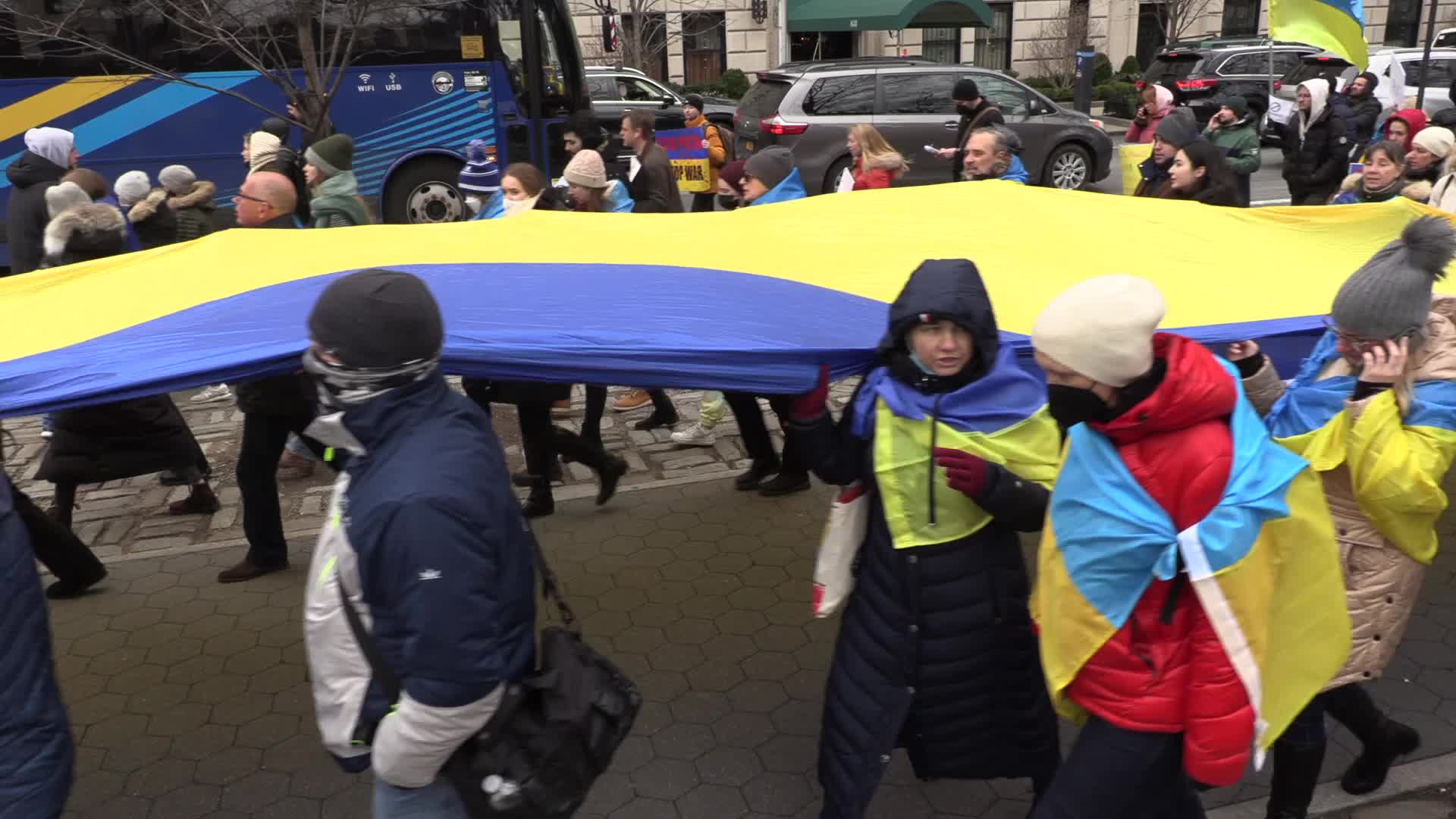 NYC: Thousands of Anti-War Protesters March to Stop War in Ukraine