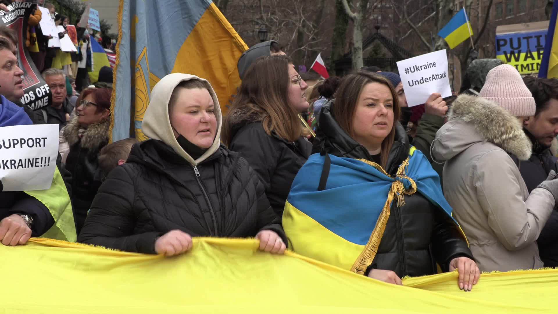 NYC: Thousands of Protesters March to Stop War in Ukraine