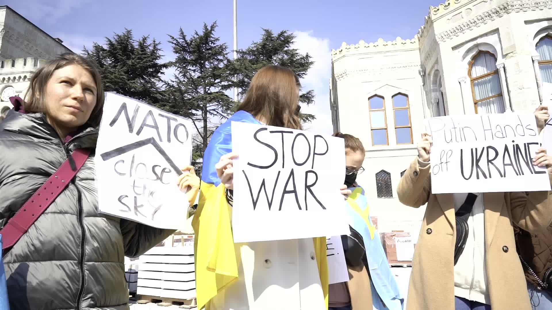 Ukranians In Istanbul Protest Against Russia